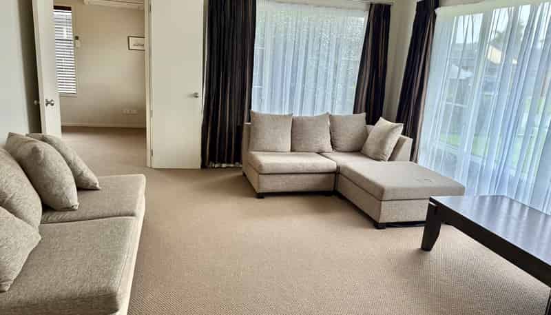 7 Elwyn Close , Flat Bush