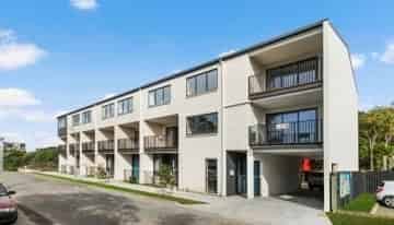 3/1 Kaponga Crescent, New Lynn