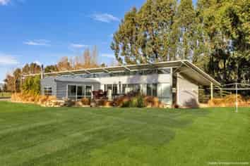 311 Lumsden-Dipton Highway, Lumsden