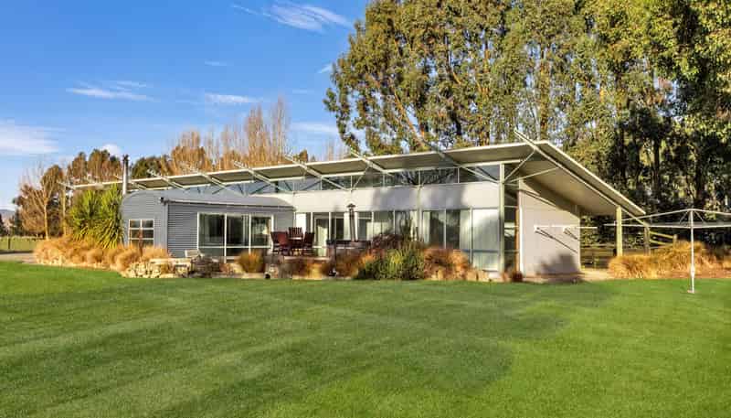 311 Lumsden-Dipton Highway, Lumsden