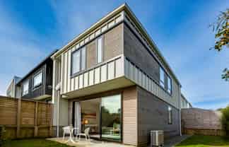 15/13 Fancourt Street, Karori