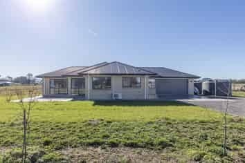 63 Farm Road, Waipukurau