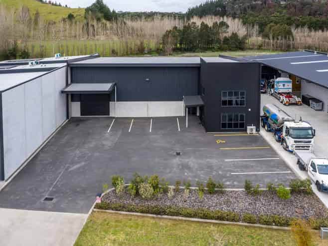 Standalone warehouse on Matakokiri Drive