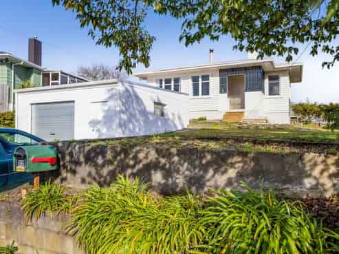 37 Swansea Road, Stratford