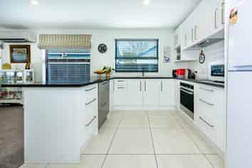 65b Aorangi Road, Bryndwr
