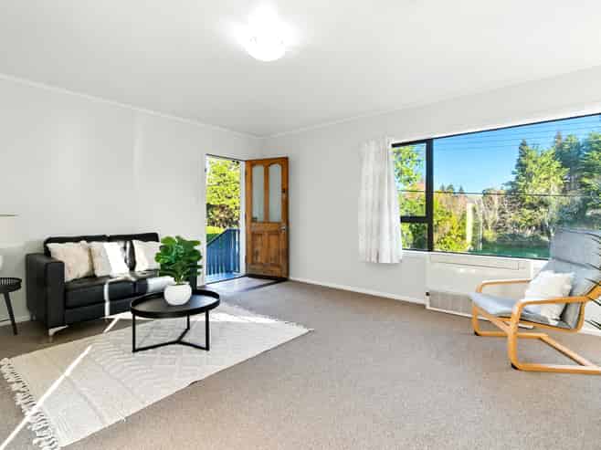165 Devon Street West, Hillcrest