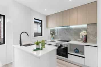 789D East Coast Road, Northcross