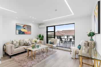 789D East Coast Road, Northcross