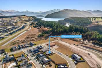 6 Moonstone Street, Albert Town