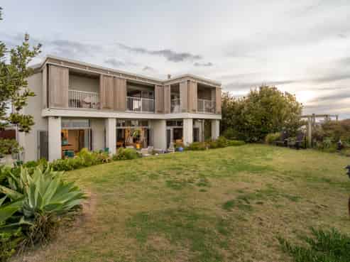 121 Pukehina Parade, Pukehina