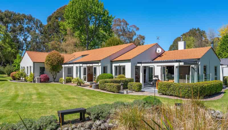 66 Gillespie Place, Acacia Bay