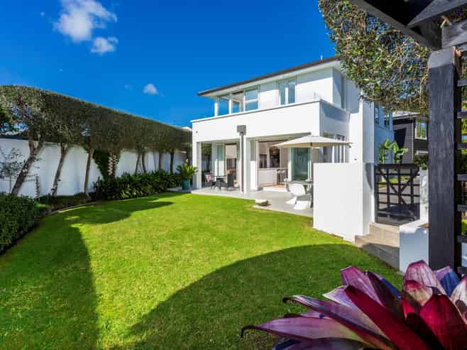  223B Hurstmere Road, Takapuna