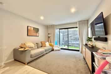16 Mata Lane, Stanmore Bay