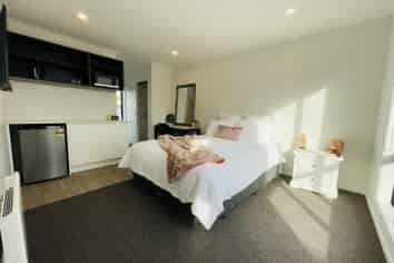 159 Unsworth Drive, Rosedale