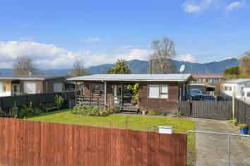 121 Pine Drive, Murupara