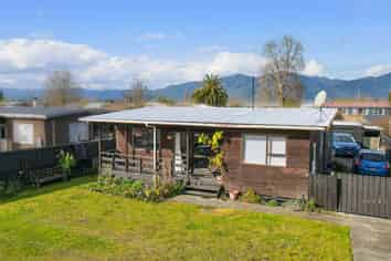 121 Pine Drive, Murupara