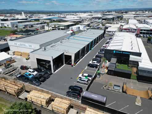 Ground floor commercial unit