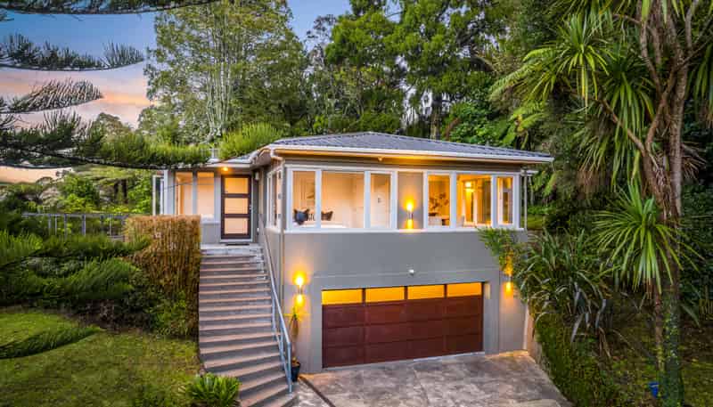 1 Huia Road, Titirangi