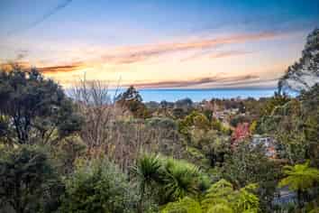 1 Huia Road, Titirangi