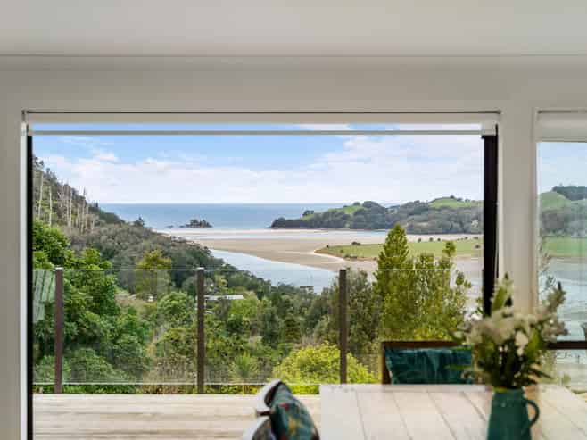 289E Opoutere Road, Opoutere