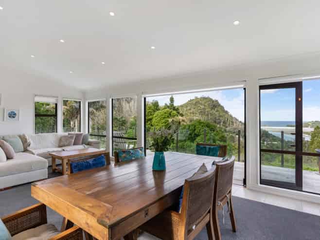 289E Opoutere Road, Opoutere