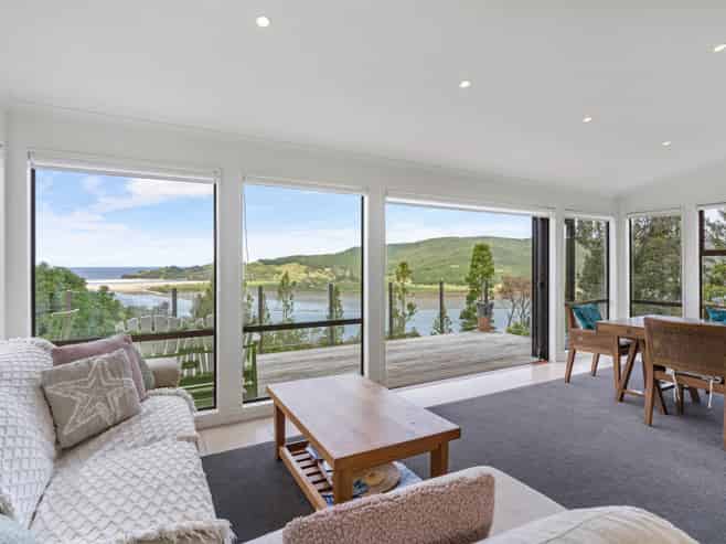 289E Opoutere Road, Opoutere