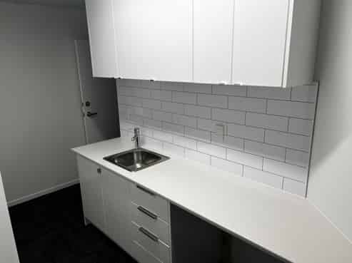 Affordable Howick Office with 1 park