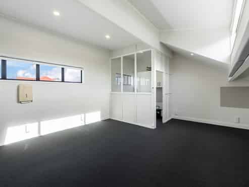 Affordable Howick Office, flexible terms & park