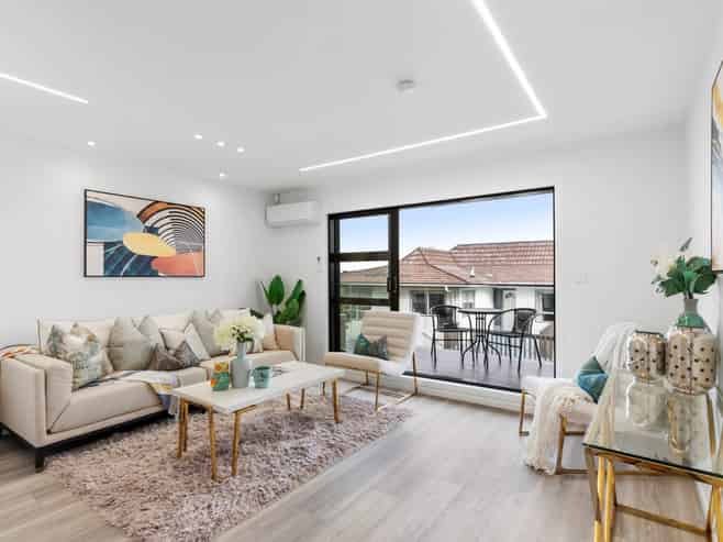 789D East Coast Road, Browns Bay