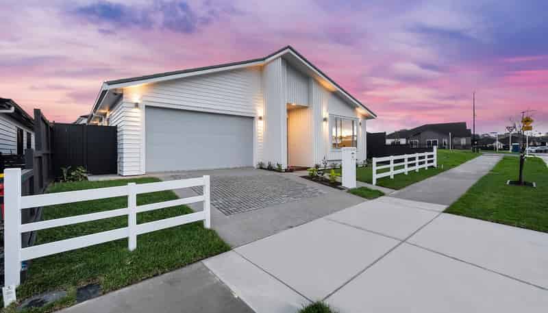 42 Tipu Cres, Milldale