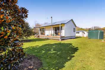 2445 Tarata Road, Tarata