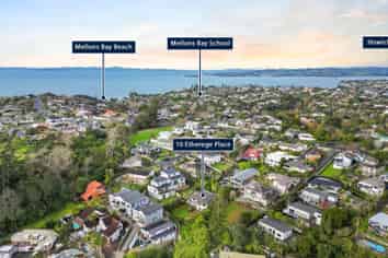 10 Etherege Place, Mellons Bay