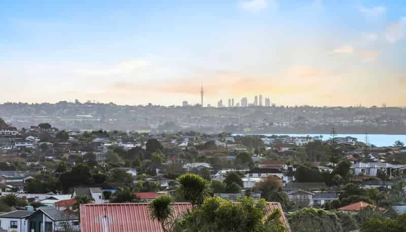 10 Etherege Place, Mellons Bay