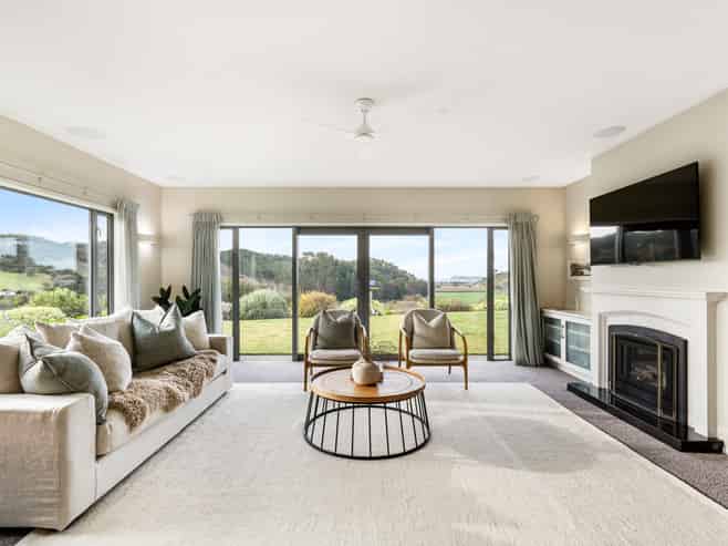 37 Lopdell Lane, Bay View