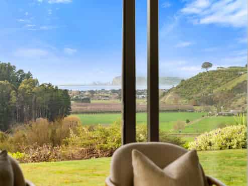 37 Lopdell Lane, Bay View