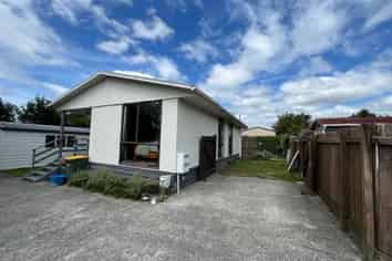 10B Ross Road, Western Heights