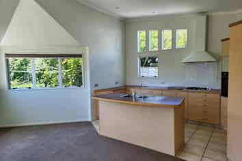 4a Rahui View , Oakura
