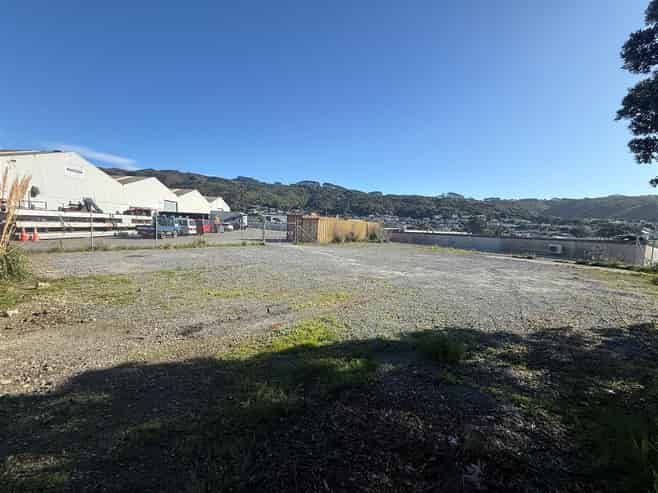 Secure Yard in Porirua