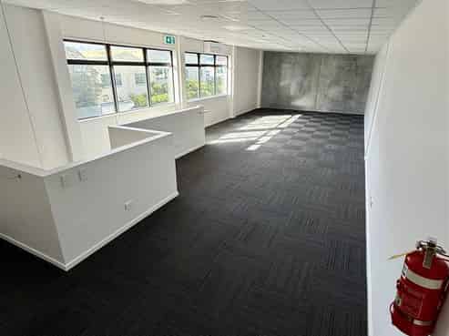 Modern Warehousing with Mezzanine Office