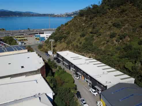 Modern Warehousing with Mezzanine Office