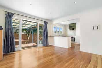1/110 Lynwood Road, New Lynn