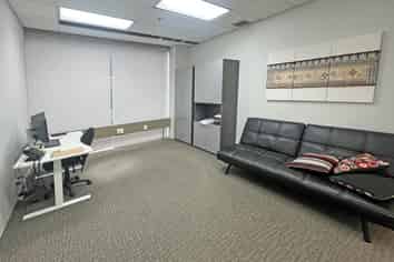 MODERN GROUND FLOOR OFFICE - MANUKAU CBD
