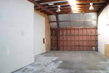 TRADE RETAIL / 3 BAY WORKSHOP - HARD TO FIND