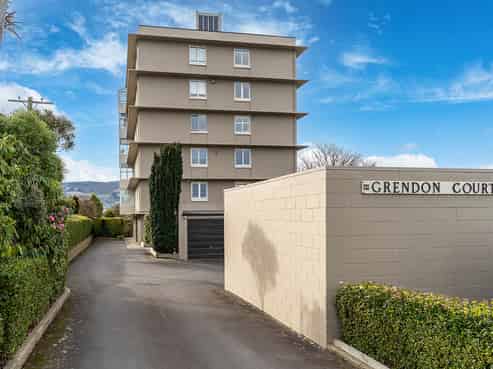 2/38 Drivers Road, Maori Hill