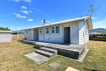 9 Phar Lap Grove, Trentham