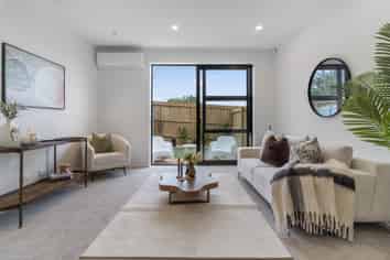 15D Cardigan Street, Western Springs