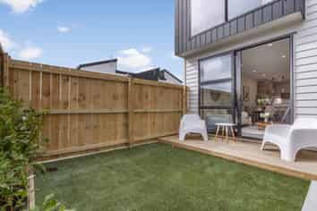 15D Cardigan Street, Western Springs
