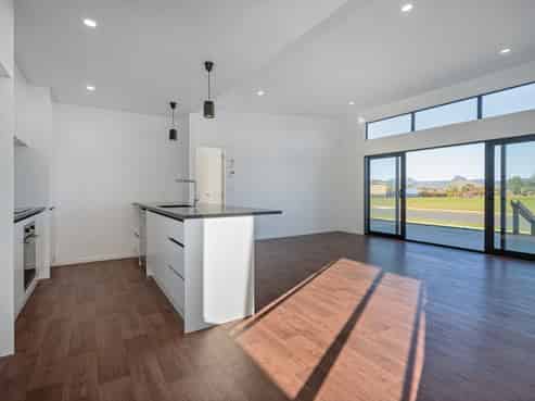 300 Harbour Drive East, Matarangi