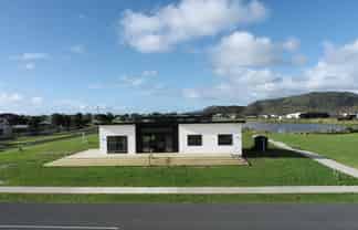 300 Harbour Drive East, Matarangi