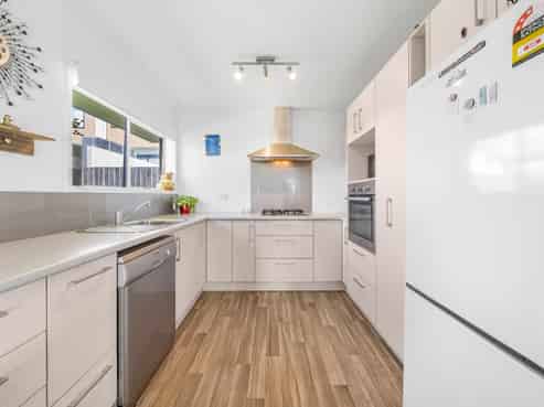 2/56 Archibald Road, Kelston